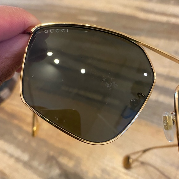 Gucci Sunglasses - Picture 3 of 8